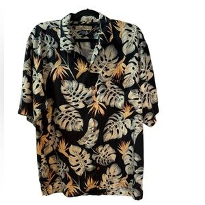 Tommy Bahama Black and Cream Leaf Print 100% Silk Men’s Shirt Size Large